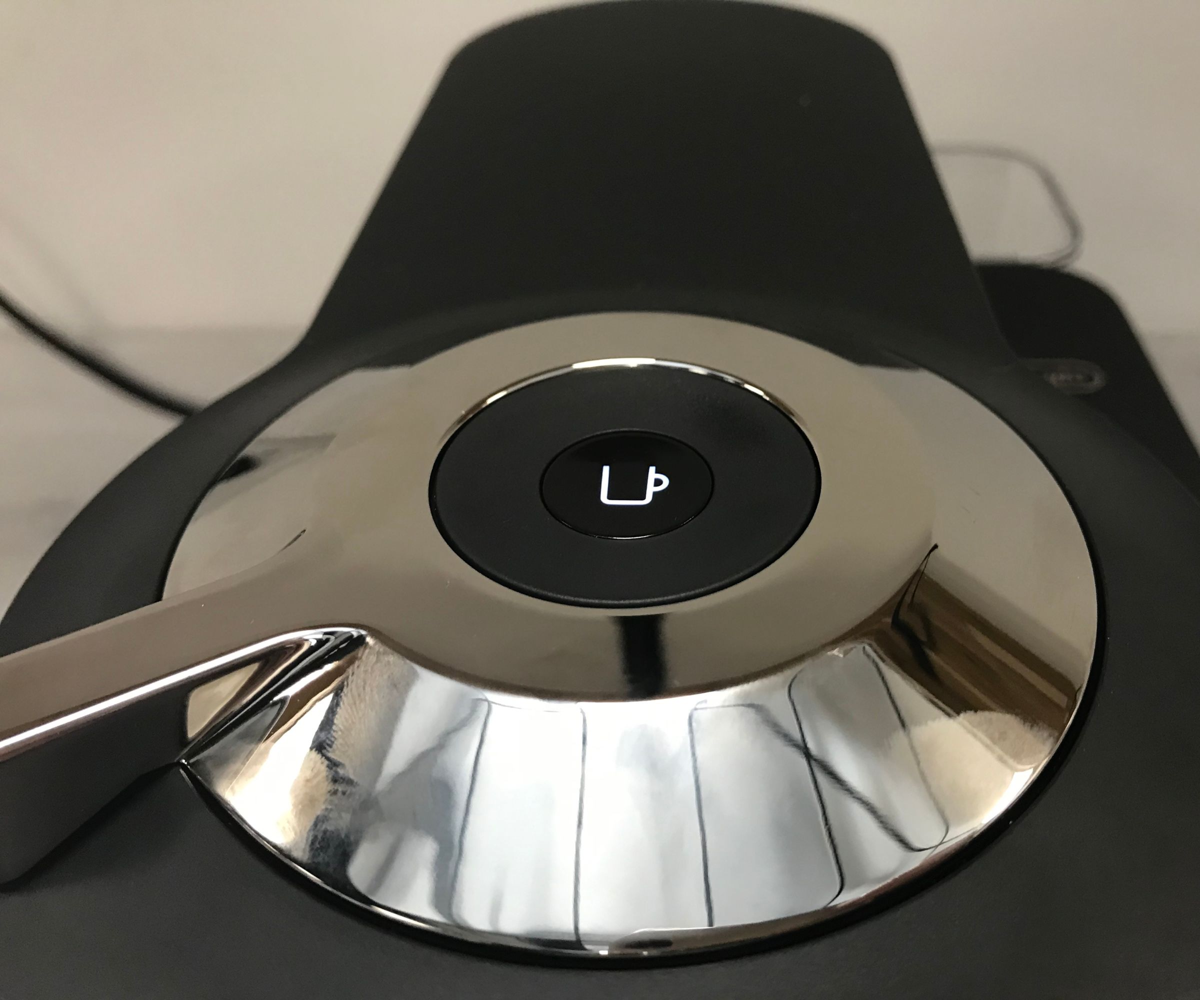 Nespresso Vertuo Lattissima-kontroll på toppen