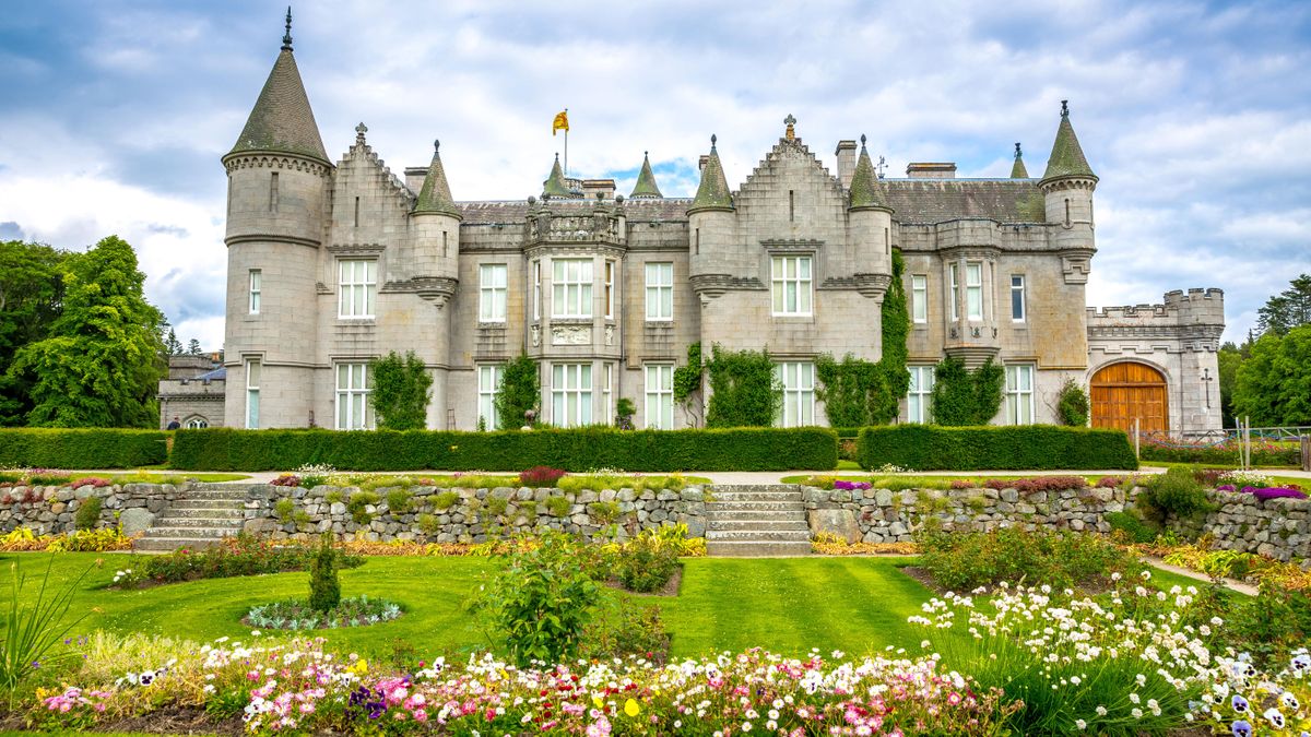 Balmoral Castle – det elskede skotske hjemmet der dronningen tilbrakte sine siste dager