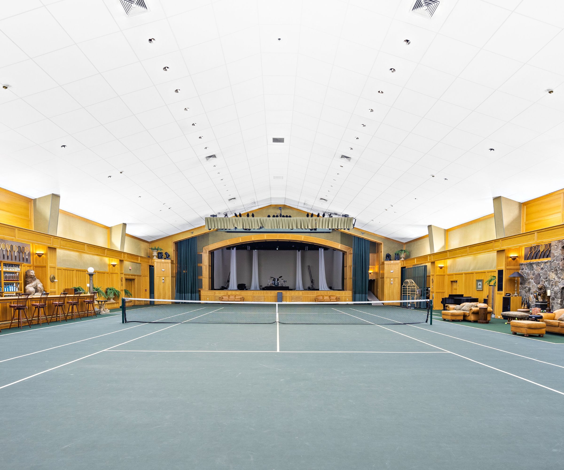 Tennisbane i Yankee Candle Founder Estate