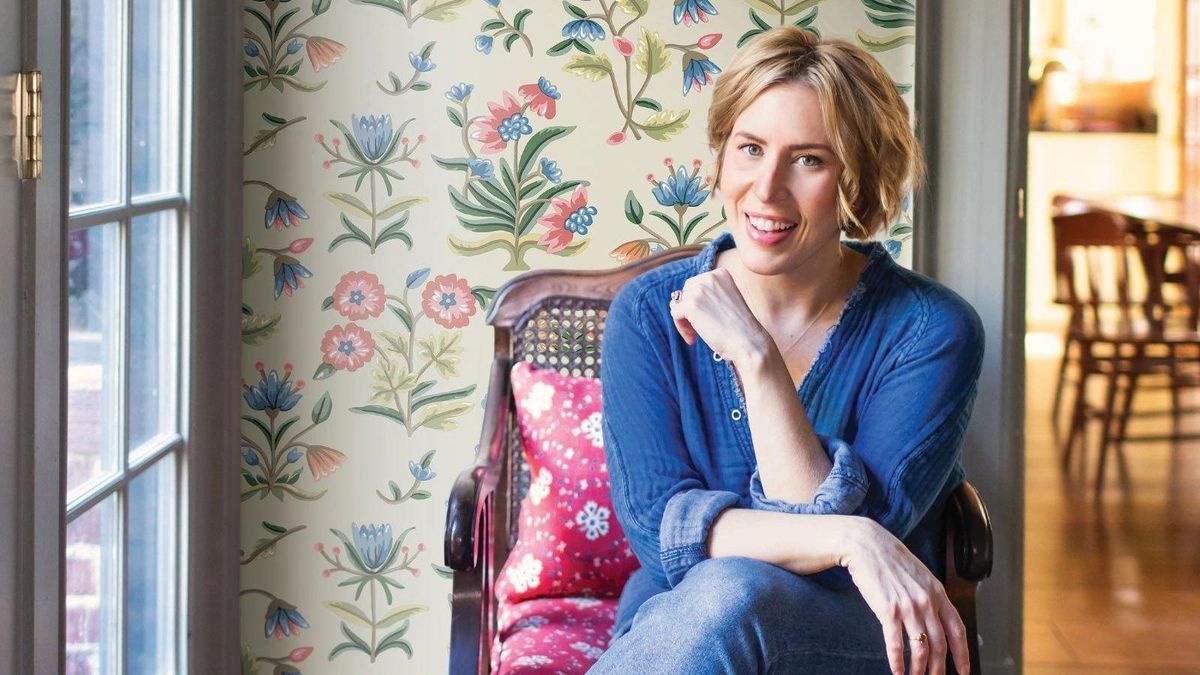 Erin Napiers stueinnredning på slutten av sommeren bygger bro mellom årstidene med letthet