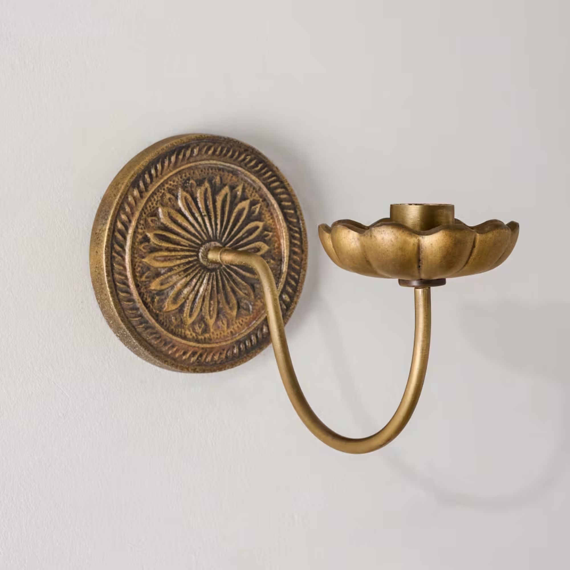 Vegglampe i gull i vintagestil