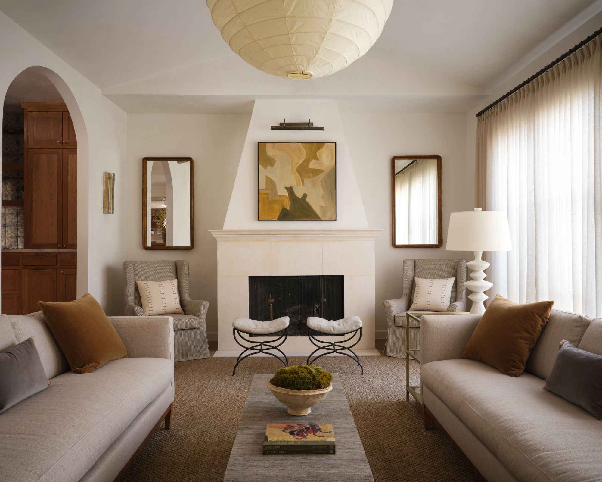 nøytral stue med beige sofaer