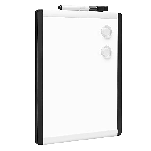 Liten tørrslettetavle, med svart tusj og magneter