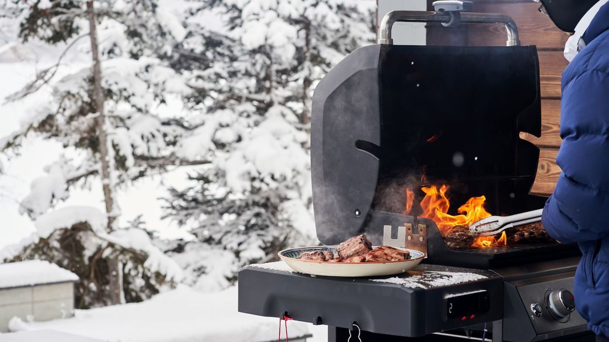 Slik griller du om vinteren – grillguruer avslører 7 tips for enkel vintergrilling