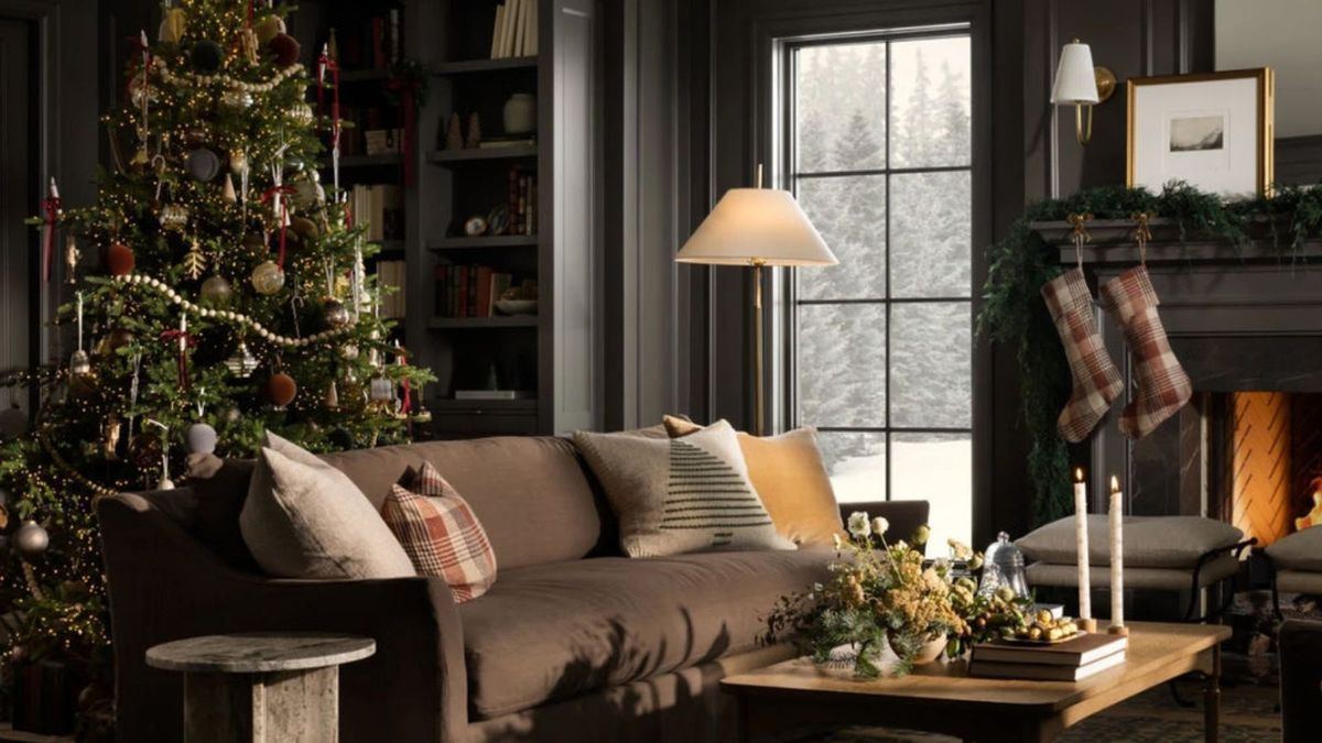 Hvorfor tar ikke juletreet opp vann? 3 vanlige årsaker og løsninger for et hydrert, lykkelig tre