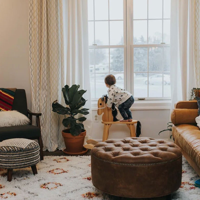 Wayfair puff i brunt skinn