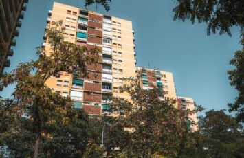 Hvordan fungerer det nye garantisystemet for eiere og leietakere? - Fotocasa Life - Leie, leie leilighet, leie, leiegaranti, leiegaranti, offentlig garanti - leie, søkehus, nysgjerrigheter, utestående, ekskludere hjem, fotokasoplay, fotokasoponde, hjem, inspirasjon, publirrapporta, sektor, hjemmetjenester, teknologi - vi Analyser statens nye garanti, som garanterer dekning til eiere i tilfelle ikke -betaling av leieleien - 30. januar 2025 De nye boligtiltakene foreslått av regjeringen for 2025