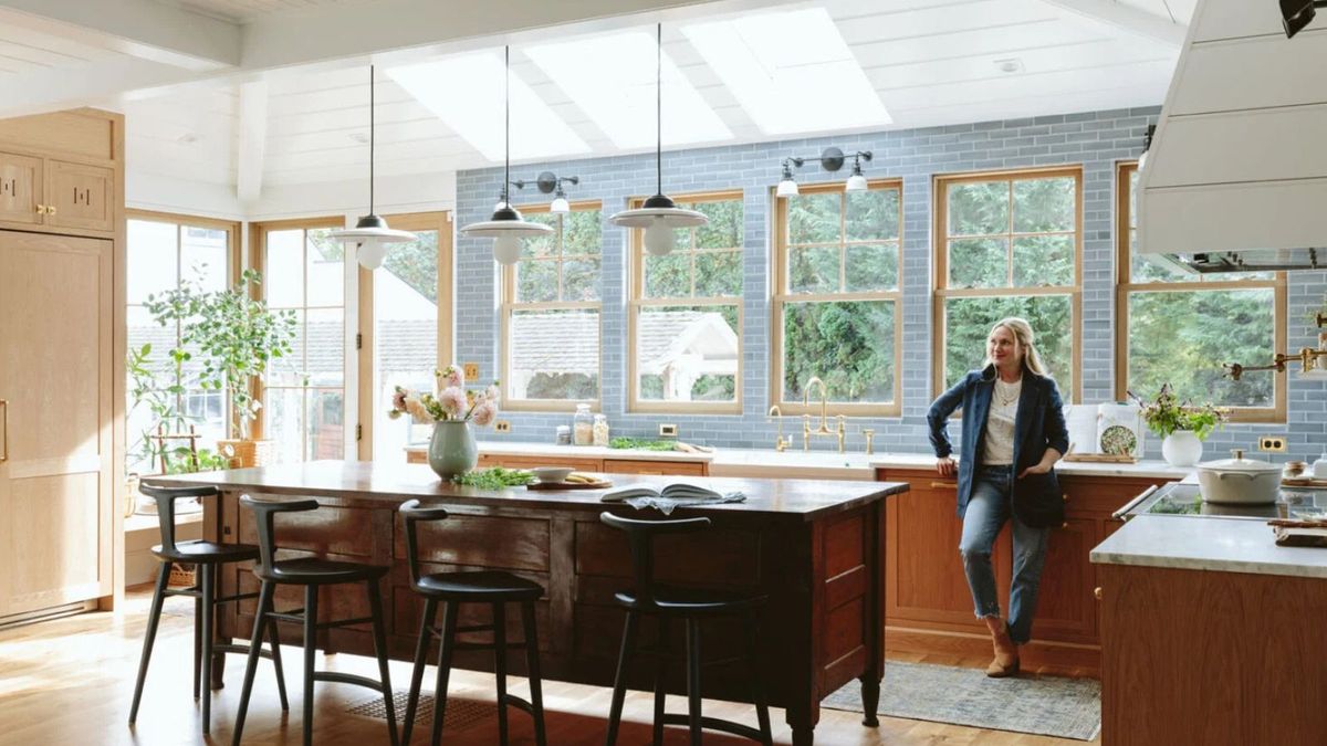 Emily Hendersons hjem er fylt med bergede stykker - her deler hun favorittstykkene sine og hvordan hun gjorde til og med de vanskeligste funnarbeidene