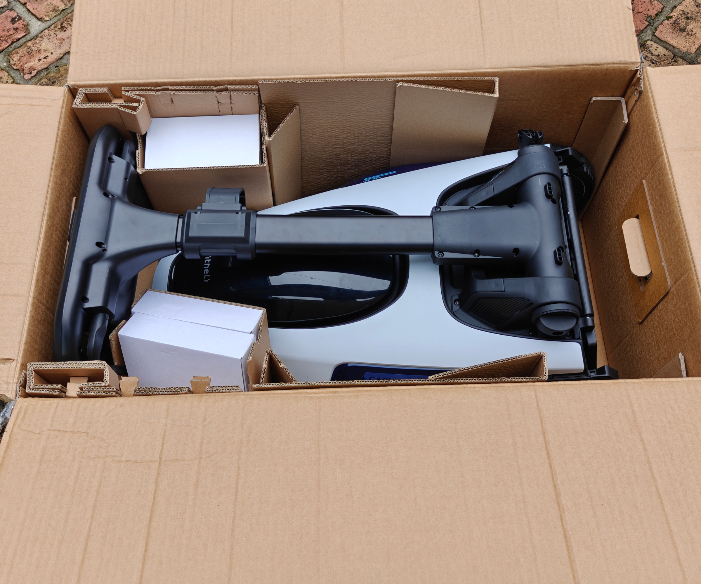 Liteli Easysurge Lawn Mower Unboxing