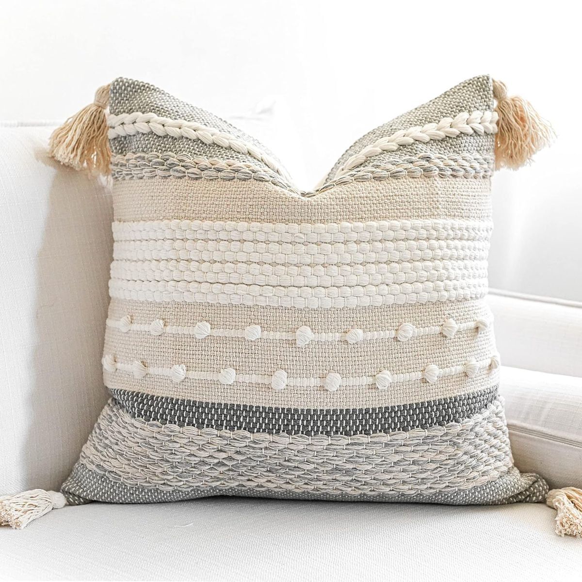 En beige pute