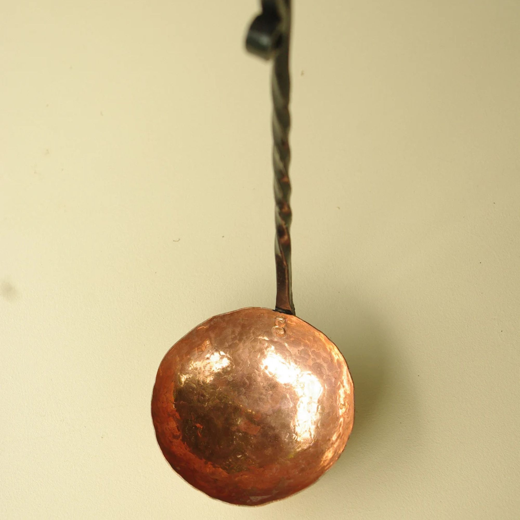 30cm/vintage kobber skje med støpejernshåndtak vintage fransk kobber øse
